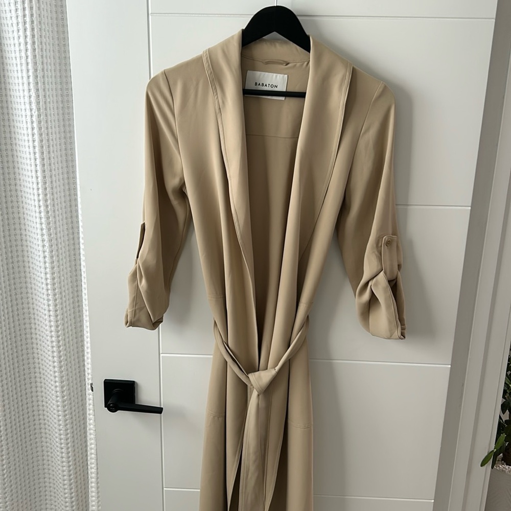Babaton Kahlo Robe - Picture 4 of 12